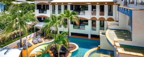 Regal Port Douglas - Kingaroy Accommodation 4
