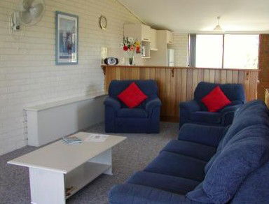 Penguin Mews - Kingaroy Accommodation 0
