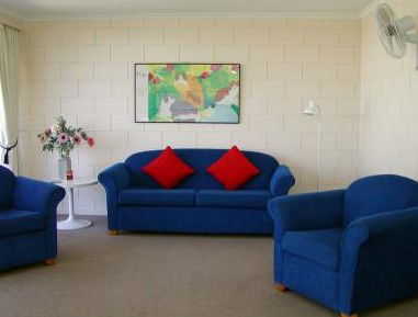 Penguin Mews - Kingaroy Accommodation 1