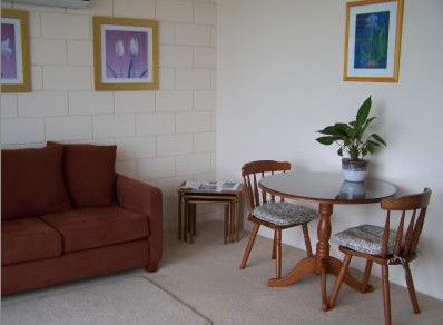 Penguin Mews - Kingaroy Accommodation 5