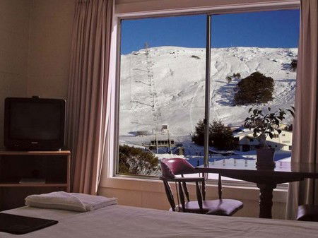 Falls Creek Hotel - Kingaroy Accommodation 1