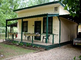 Pioneer Garden Cottages - Kingaroy Accommodation 0