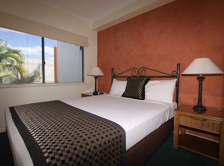 Mid City Luxury Suites - Kingaroy Accommodation 2