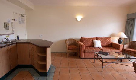 Mid City Luxury Suites - Kingaroy Accommodation 3