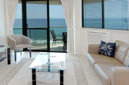 Malibu Mooloolaba - Kingaroy Accommodation 0