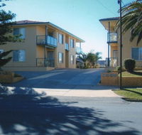 AA Madalena Court Holiday Apartments - Kingaroy Accommodation