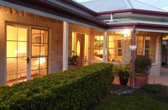 Noosa Valley Manor - Bed And Breakfast - Kingaroy Accommodation 1