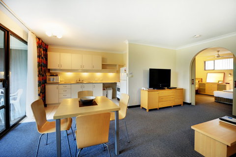 Absolute Beachfront Smugglers On The Beach - Kingaroy Accommodation 1