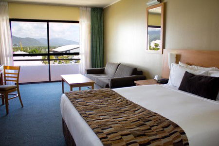 Rydges Plaza Cairns - Kingaroy Accommodation 3