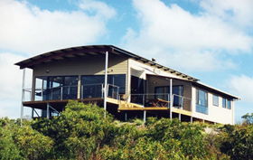 Saar Beach House - Kingaroy Accommodation 0
