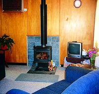Black Jack Get-a-way - Magpies Nest - Kingaroy Accommodation
