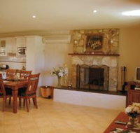 Sherwood Cottages Country Retreat - Kingaroy Accommodation