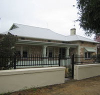 Naracoorte Cottages - MacDonnell House - Kingaroy Accommodation
