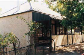 Wild Olive Cottage - Kingaroy Accommodation 0