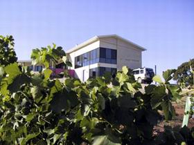 Mt Surmon Wines The Retreat - Kingaroy Accommodation 0