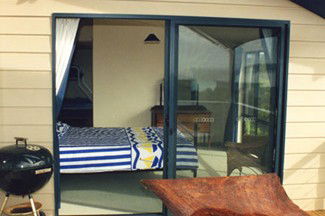 Saar Beach House - Kingaroy Accommodation 2
