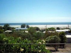 Tidal Retreat 52 - Kingaroy Accommodation 1