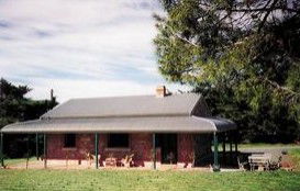 Little Undermount - Kingaroy Accommodation 2
