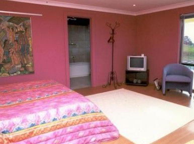 Mt Surmon Wines The Retreat - Kingaroy Accommodation 4