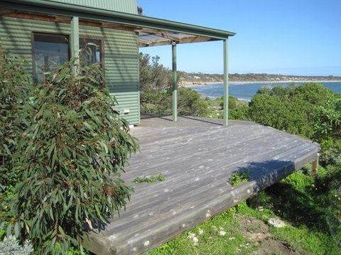 Wallaby Beach House - Kingaroy Accommodation 0