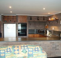 Three Hut Point Waterfront Accommodation - Kingaroy Accommodation