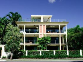 Cairns Beachfront Apartment - Kingaroy Accommodation 0