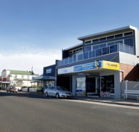 Penguin Waterfront Escape - Kingaroy Accommodation