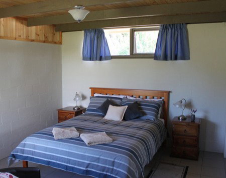 Flinders Island Cabin Park And Car Hire - Kingaroy Accommodation 4