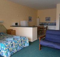 Penguin Holiday Apartments - Kingaroy Accommodation