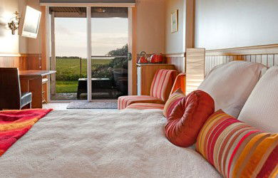 Old Cable Station Colonial Retreat - Kingaroy Accommodation 3