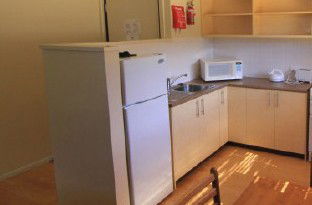 Lake Pedder Chalet - Kingaroy Accommodation 2