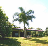 Daintree Mountain View Retreat and Vanilla Beans - Kingaroy Accommodation