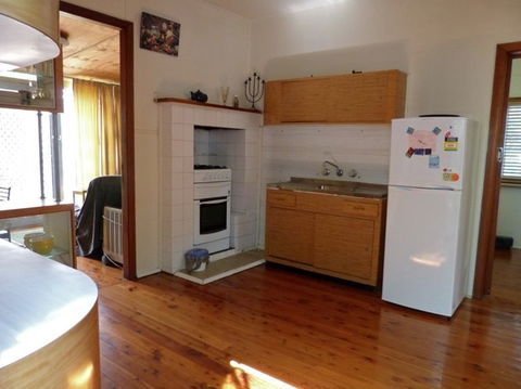 South Coast Holiday Cottages - Kingaroy Accommodation 2