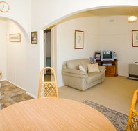 Peel Cottage - Ballarat Miners Cottages - Kingaroy Accommodation