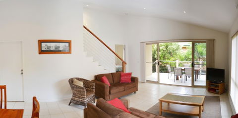 Parker By The Sea - Kingaroy Accommodation 1
