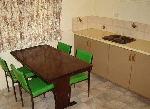 Berringer Lake Holiday Cottages - Kingaroy Accommodation 1