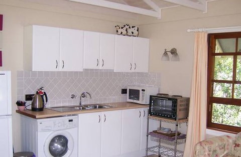 Hillcrest Cottage - Kingaroy Accommodation 4