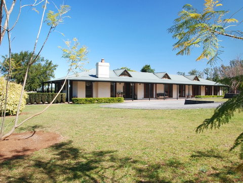 Grovebrook Farm - Kingaroy Accommodation 4