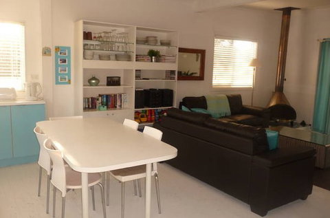Aqua - My Island Home - Kingaroy Accommodation 3