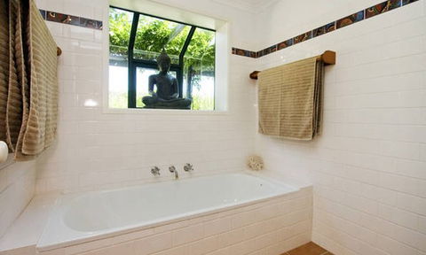 Banksia Garden Retreat - Kingaroy Accommodation 2