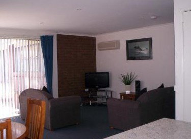 AnchorBell Holiday Apartments - Kingaroy Accommodation 3