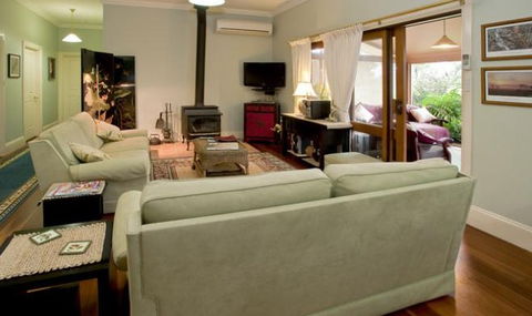 Acacia House Bed And Breakfast - Kingaroy Accommodation 2