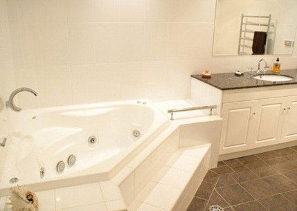 Aqua Shores Mollymook Beach - Kingaroy Accommodation 2