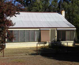 Kookaburra Cottage - Pooncarie - Kingaroy Accommodation 0