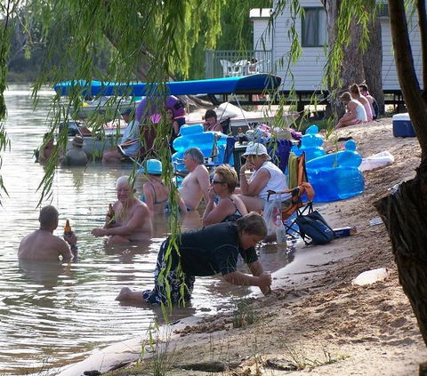 Willow Bend Caravan Park - Kingaroy Accommodation 1