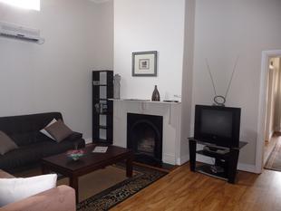 Cottage On Rowe - Kingaroy Accommodation 2