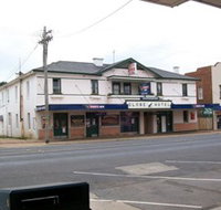 Globe Hotel Bombala - Kingaroy Accommodation