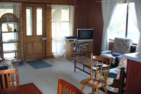 Paddys River Cottage - Kingaroy Accommodation 1