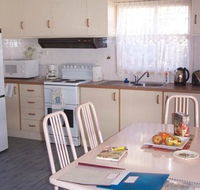 Azalea Cottage - Kingaroy Accommodation