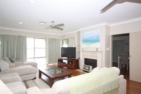 Sunset Boulevarde 12 - Kingaroy Accommodation 1